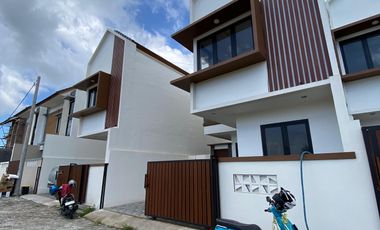 Villa Baru Jadi Di Benoa Badung Bali Denga Kawasan Elite