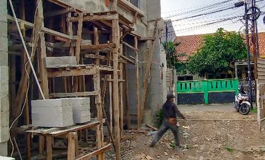 DIJUAL RUMAH CLUSTER 3 LANTAI DI TANJUNG BARAT SELATAN JAKARTA SELATAN