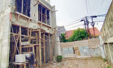 DIJUAL RUMAH CLUSTER 3 LANTAI DI TANJUNG BARAT SELATAN JAKARTA SELATAN