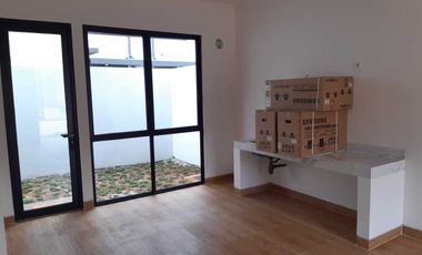 DISEWAKAN RUMAH 2 LANTAI DI CENDANA LIPPO KARAWACI UTARA