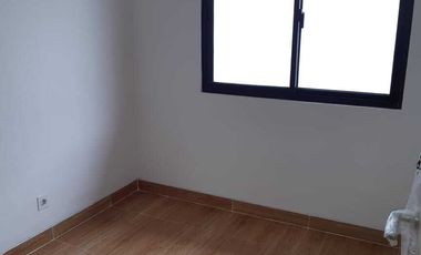 DISEWAKAN RUMAH 2 LANTAI DI CENDANA LIPPO KARAWACI UTARA