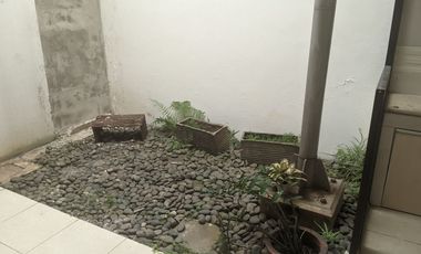 Rumah Hadap Timur 14 Menit ke RS Jatisampurna SHM Siap KPR J-36216