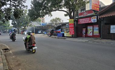 Rumah ruang usaha pinggir jalan lokasi ramai padat di Kencanaloka