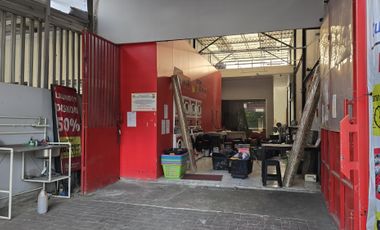 Rumah ruang usaha pinggir jalan lokasi ramai padat di Kencanaloka