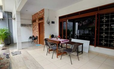 Disewakan Rumah 2 Lt Cocok Utk Kantor di Kebayoran Baru Jaksel -14755