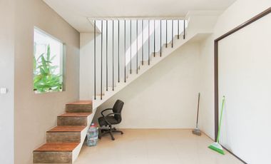 Rumah 3 Lt Hadap Utara 15 Mnt ke Pintu Tol Jatiwarna Siap KPR J-32720