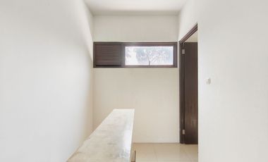 Rumah 3 Lt Hadap Utara 15 Mnt ke Pintu Tol Jatiwarna Siap KPR J-32720