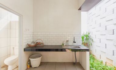 Rumah 3 Lt Hadap Utara 15 Mnt ke Pintu Tol Jatiwarna Siap KPR J-32720