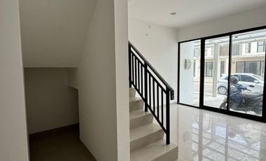 Sewa Rumah PIK 2 Uk 4,5x12,5 ada 2 Kamar Harga 40 Juta