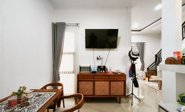 Rumah 2 Lt Bebas Banjir 9 Menit ke Grand Galaxy Park Siap KPR J-34811