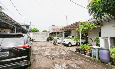 Rumah Luas Hadap Timur 15 menit ke Grand Galaxy Park Siap KPR J-33257