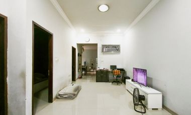 Rumah Luas Hadap Timur 15 menit ke Grand Galaxy Park Siap KPR J-33257