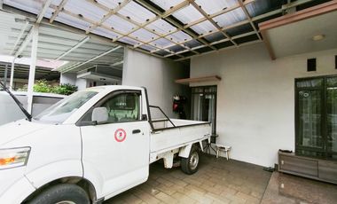 Rumah Luas Hadap Timur 15 menit ke Grand Galaxy Park Siap KPR J-33257