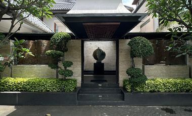 Pejaten Pasar Minggu Luxurious Resort House Design Aang Wirawan