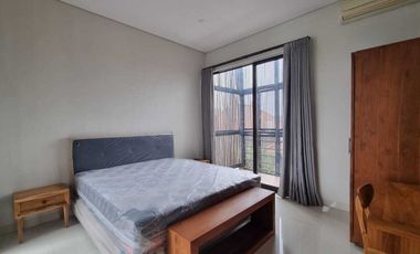 Vila di Sanur 4 Kamar view sawah