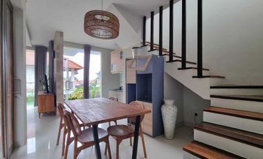 Vila di Sanur 4 Kamar view sawah