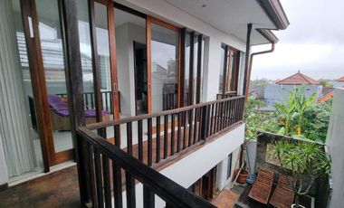 Vila di Sanur 4 Kamar view sawah