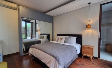 Vila di Sanur 4 Kamar view sawah