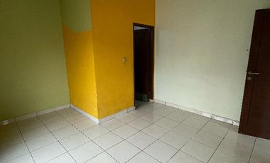 RUMAH MEWAH DUA LANTAI SIAP HUNI DIBAWAH HARGA PASAR