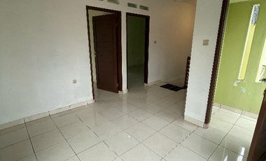 RUMAH MEWAH DUA LANTAI SIAP HUNI DIBAWAH HARGA PASAR