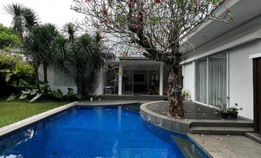 Kemang Ampera Modern Tropical House Halaman Luas Lokasi Strategis