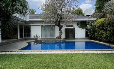 Kemang Ampera Modern Tropical House Halaman Luas Lokasi Strategis
