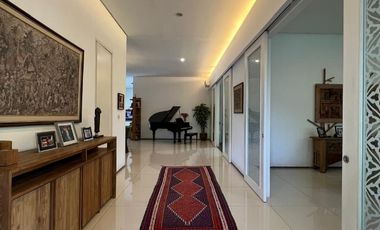 Kemang Ampera Modern Tropical House Halaman Luas Lokasi Strategis