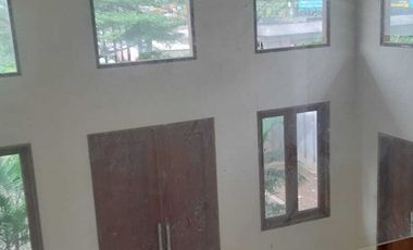 Rumah disewakan  Kampung Utan, Ciputat. Unfurnished.