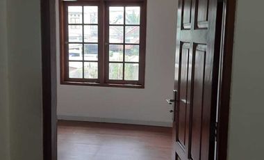 Rumah disewakan  Kampung Utan, Ciputat. Unfurnished.