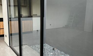 Disewakan rumah baru 2lantai siaphuni di Gading Mas Barat Vl