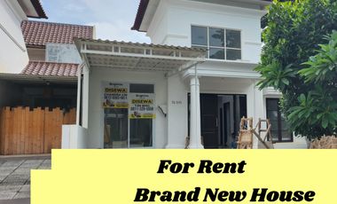 Brand New Rumah Cluster South Emerald Mansion For rent