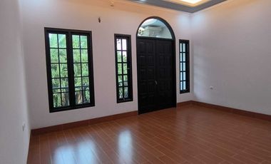 Dijual Murah Rumah Eropa Classic di Pejaten Barat Jakarta Selatan