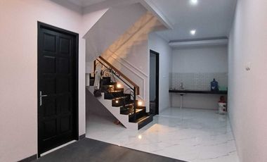 Dijual Murah Rumah Eropa Classic di Pejaten Barat Jakarta Selatan