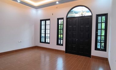 Dijual Murah Rumah Eropa Classic di Pejaten Barat Jakarta Selatan