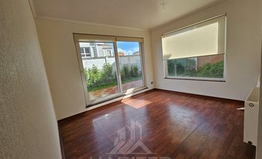 Casa en Venta en a una cuadra de Balmaceda