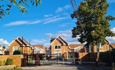 Casa en Venta en a una cuadra de Balmaceda