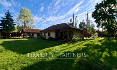 Casa patronal en exclusivo sector