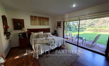 Casa patronal en exclusivo sector