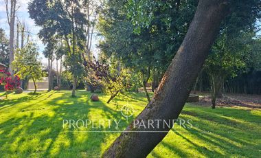 Casa patronal en exclusivo sector