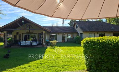 Casa patronal en exclusivo sector