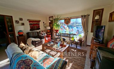 Casa patronal en exclusivo sector