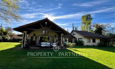 Casa patronal en exclusivo sector