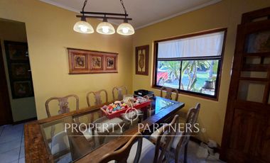 Casa patronal en exclusivo sector