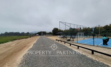 Sitios urbanos en exclusivo condominio frente al lago