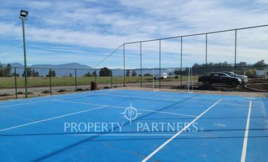 Sitios urbanos en exclusivo condominio frente al lago