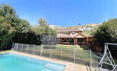 Casa en Arriendo en AVENIDA CHAMISERO