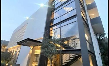 Jardines del Pedregal, Residencia de lujo con Casa Club