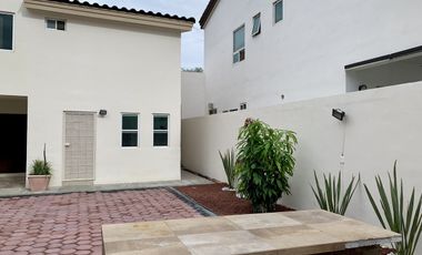 Casa en Renta en Sierra Alta, Carretera Nacional. MTY