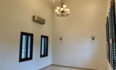 Casa en Renta en Sierra Alta, Carretera Nacional. MTY