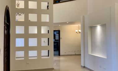 Casa en Renta en Sierra Alta, Carretera Nacional. MTY